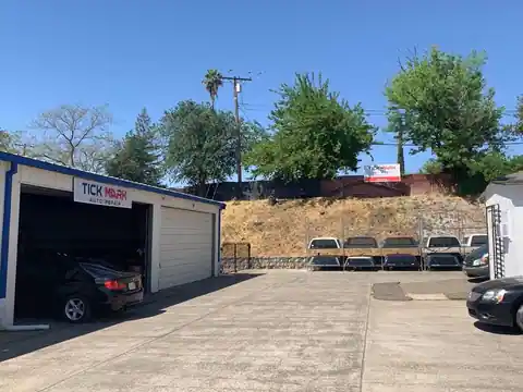 Tick Mark Auto Repair in Roseville