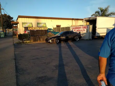 Calderon's Tire Auto Services in Salinas