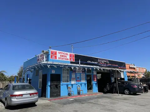 Guizar Auto Service in Salinas