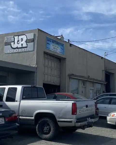 J & R Auto Body in Salinas