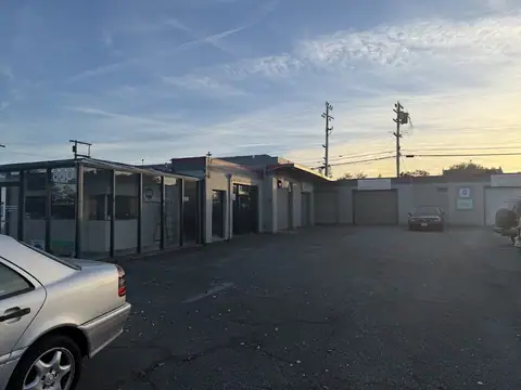 880 Auto Works in San Carlos