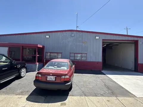 FAST TRACK TIRE DEALS & AUTO SERVICE in San Carlos