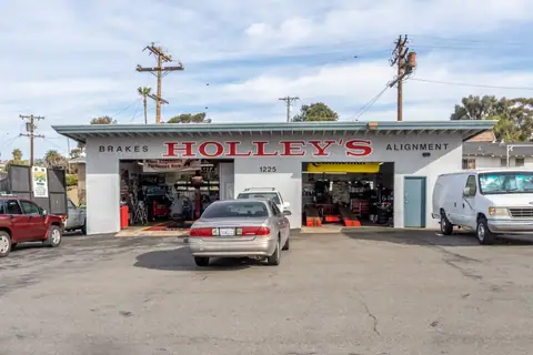 Holley's Tire Service in San Clemente