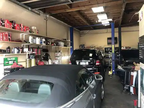 A & R Auto Repair in San Diego