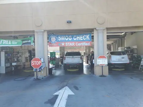 Del Mar Highlands Lube Center in San Diego