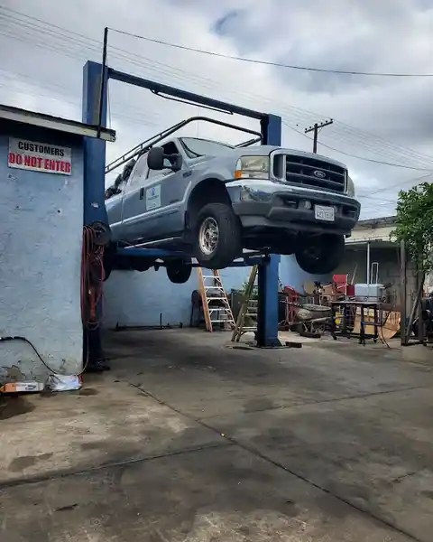 Guzman's Garage in San Diego
