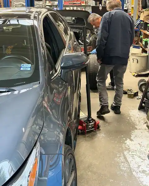 RW Harbor Automotive Service in San Francisco