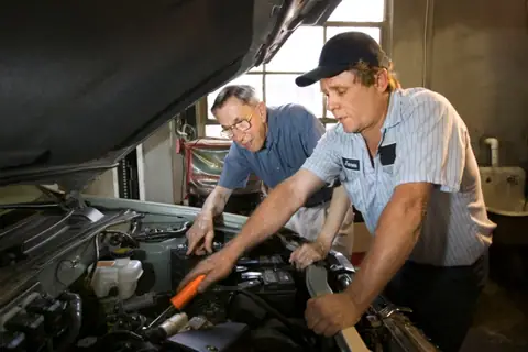 Macias Auto Shop in San Joaquin