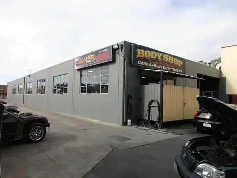 Moeller Bros. Body Shop, Inc. in San Leandro
