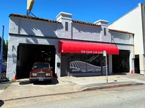 Four Car Garage in San Mateo