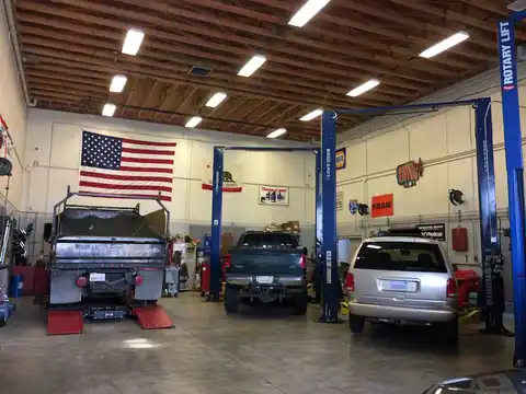 Murray's Truck & Auto Repair in San Mateo