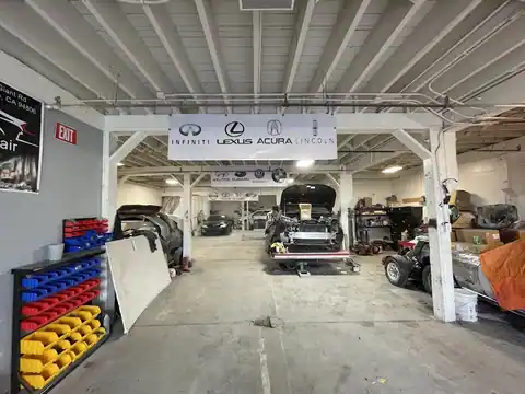 cesar's auto body repair in San Pablo