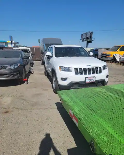 H & L Body & Paint in Sanger
