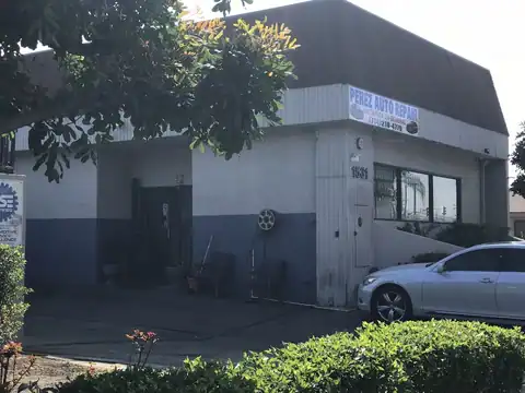 PEREZ AUTO REPAIR in Santa Ana