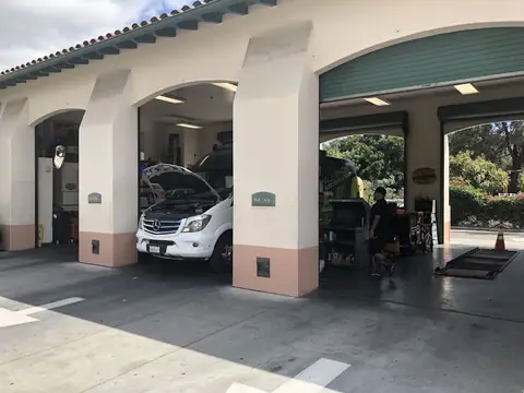 Fast Lane Oil Change in Santa Barbara