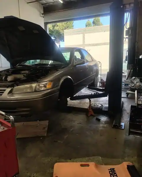 Independent Service Company-mechanic,gas & diesel car & box truck repair-westside Santa Cruz in Santa Cruz