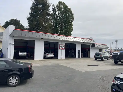 Santa Cruz Motors in Santa Cruz