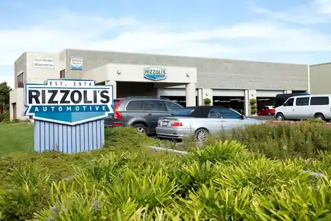 Rizzoli's Automotive in Santa Maria