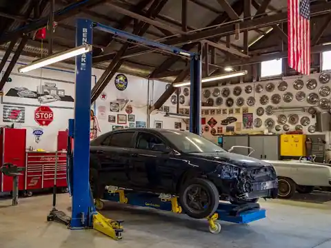 Estrella's Auto Body in Santa Paula