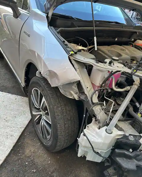 D J Healey Auto Body in Sausalito