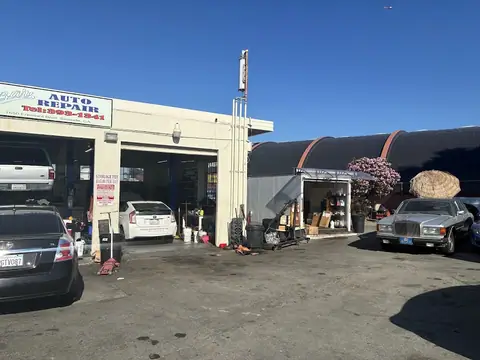 Salazar Auto Repair in Seaside