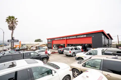 Wayside Garage in Seaside