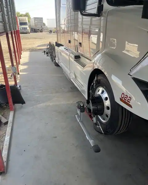 NEW VALLEY TRUCK & TRAILER REPAIR INC in Selma