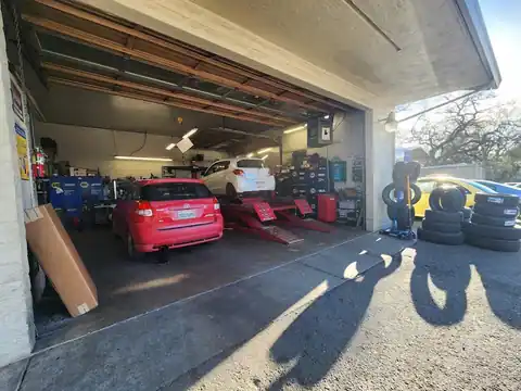Mike's Alignment & Brake in Sonoma
