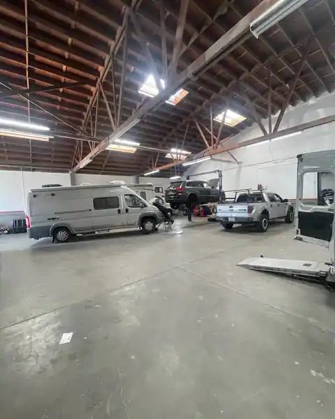 Harris Bros Auto Body Works in South San Francisco