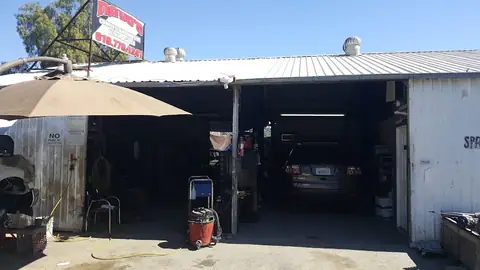 Nayo's Auto Mechanic Shop and Body Shop in San Diego in Spring Valley