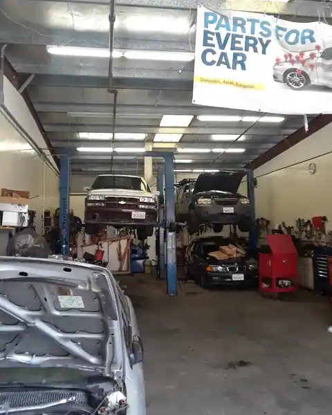 Reyes Mechanic Services in Spring Valley
