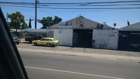 Paz Auto & Truck Repair in Stockton