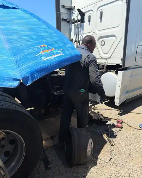 Sim truck and trailer repair service LLC in Clarksburg