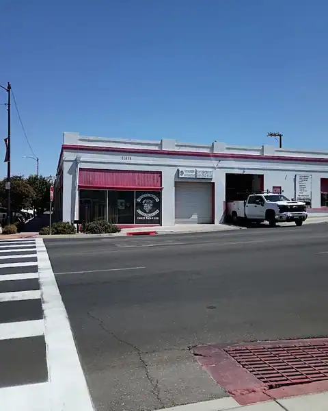 Messenger Automotive in Taft