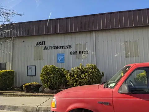 J & H Auto in Tehachapi