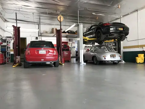 Spot 44 Auto Repair in Thousand Oaks