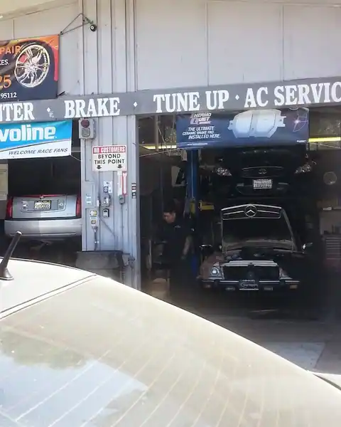 J’s Auto Works in Tracy