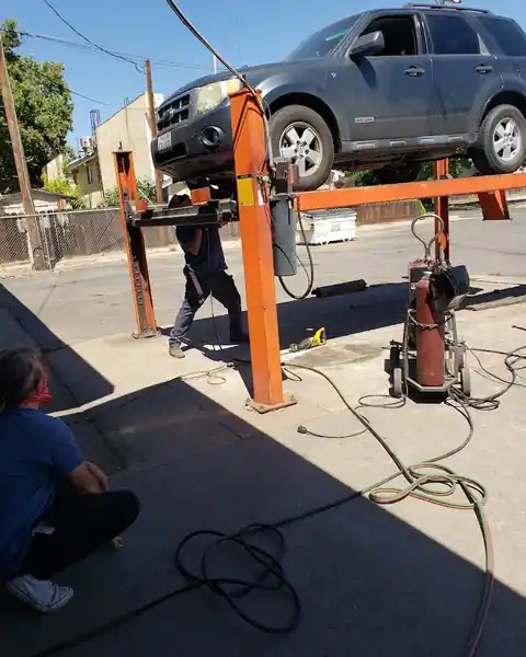 Bob's Muffler in Turlock