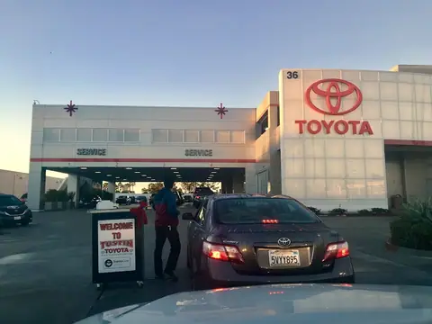 Tustin Toyota in Tustin