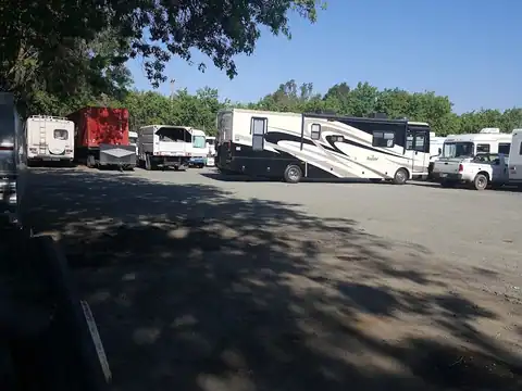 Midway Truck Repair in Vacaville