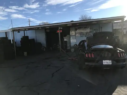 Johnny's Tires in Vallejo