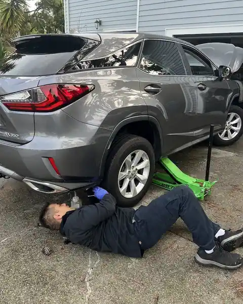 Lazo the Auto Tech in Vallejo