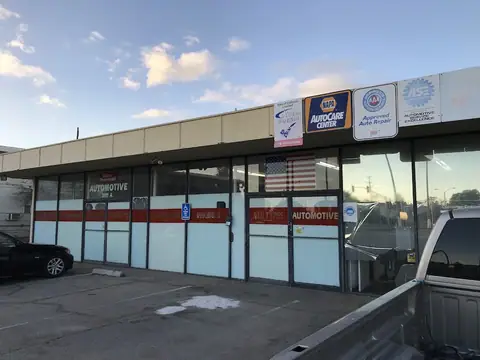 Dikes-Thornton Automotive Inc in Ventura