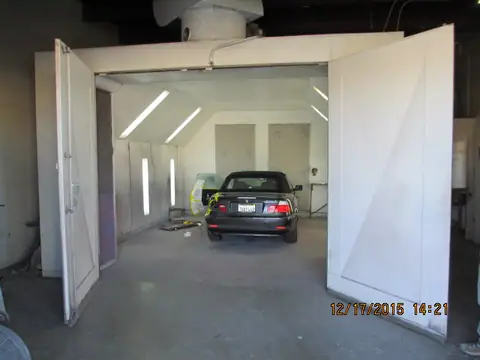 Fender Mender Body Shop in Ventura