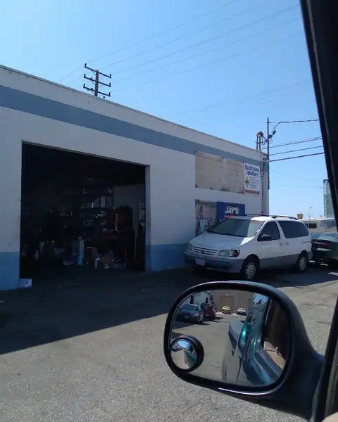 Jay's Automotive in Ventura