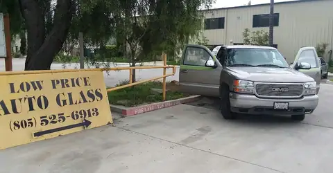 Low Price Auto Glass in Ventura