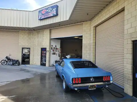 Mariscal Service Body Shop in Visalia