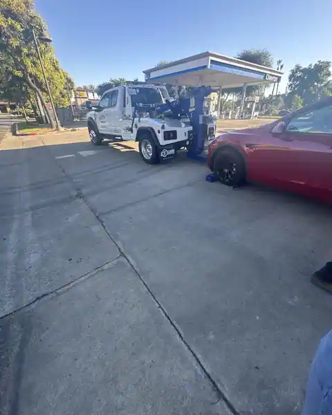 R&R Automotive and Towing in Visalia