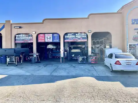 Fred's Automotive in Vista