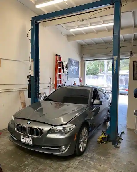 Legends BMW Automotive in Vista